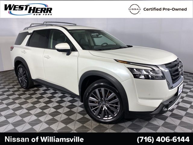 2022 Nissan Pathfinder SL