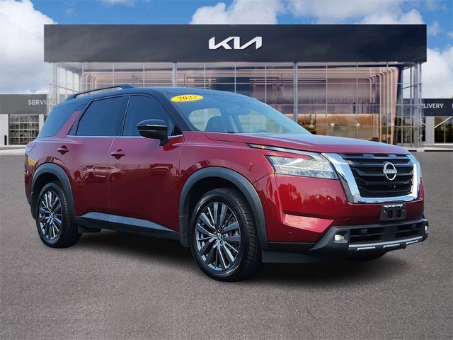 2022 Nissan Pathfinder SL