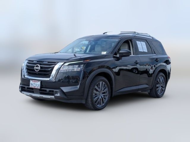 2022 Nissan Pathfinder SL