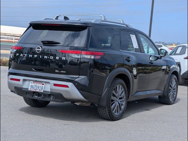 2022 Nissan Pathfinder SL