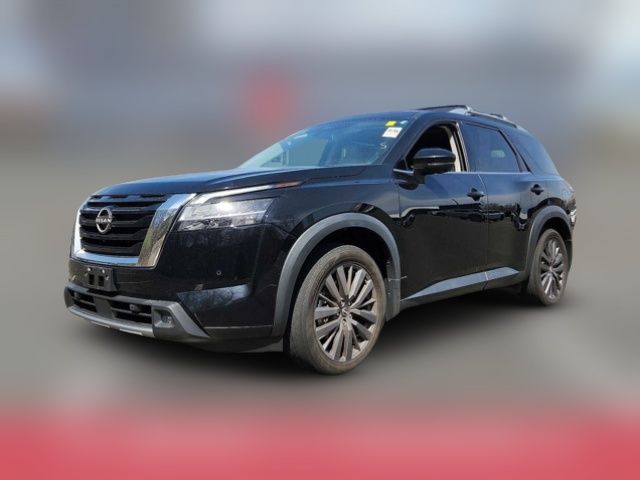 2022 Nissan Pathfinder SL