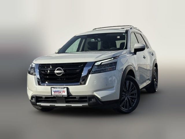 2022 Nissan Pathfinder SL