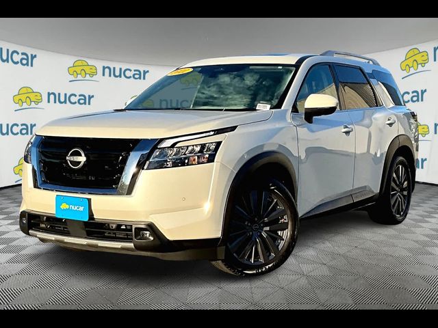 2022 Nissan Pathfinder SL