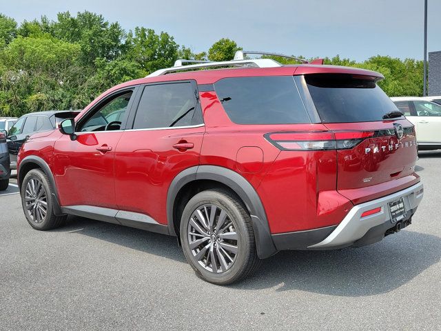 2022 Nissan Pathfinder SL