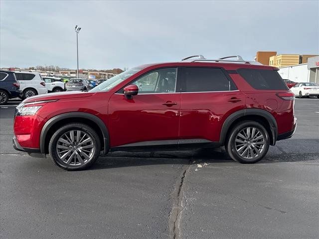 2022 Nissan Pathfinder SL