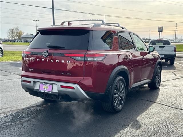 2022 Nissan Pathfinder SL