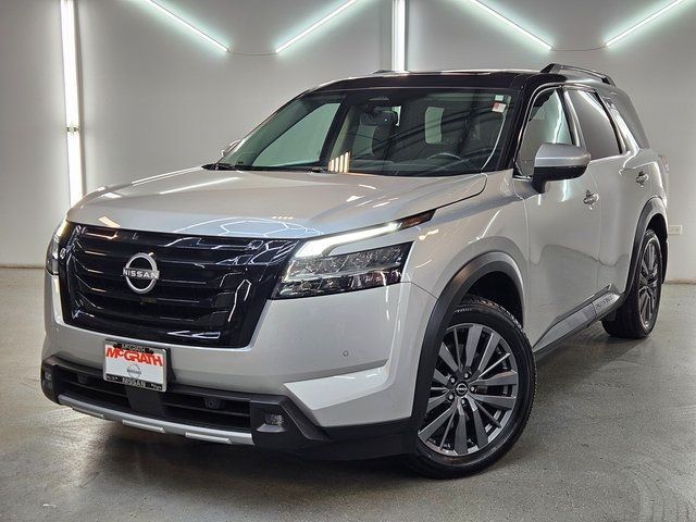 2022 Nissan Pathfinder SL