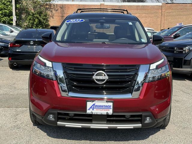 2022 Nissan Pathfinder SL