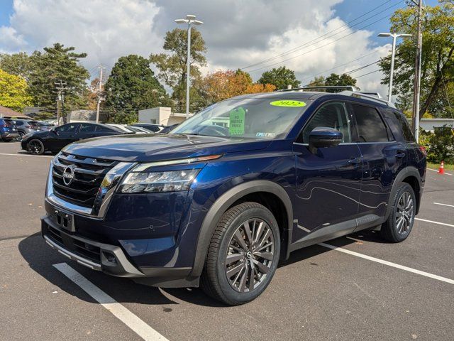 2022 Nissan Pathfinder SL