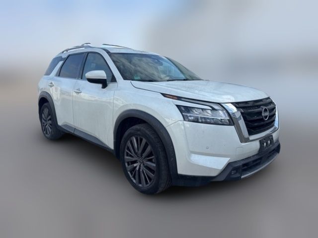 2022 Nissan Pathfinder SL