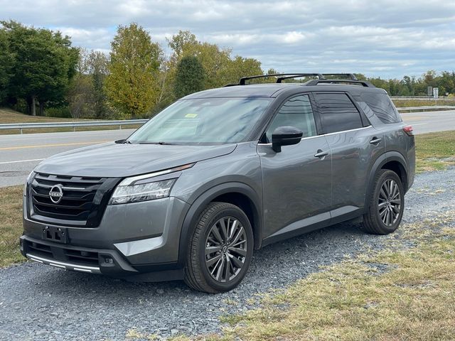 2022 Nissan Pathfinder SL