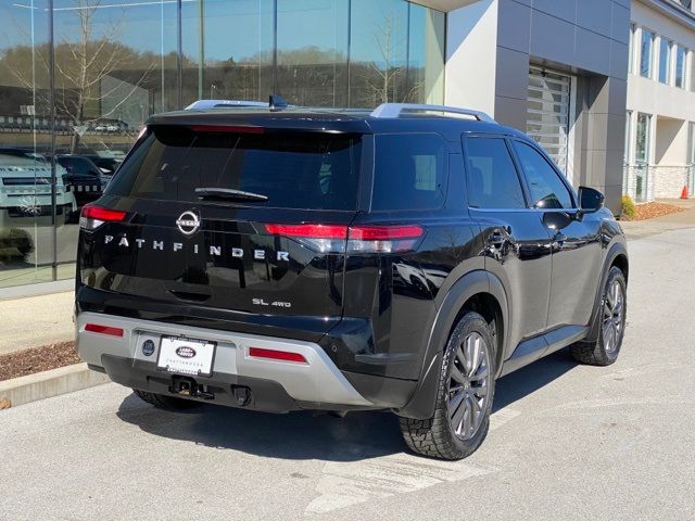 2022 Nissan Pathfinder SL