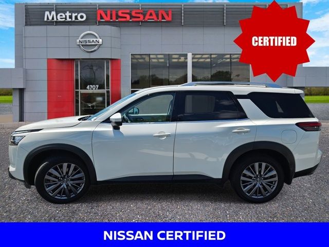 2022 Nissan Pathfinder SL
