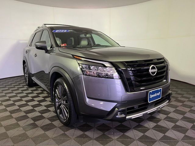 2022 Nissan Pathfinder SL