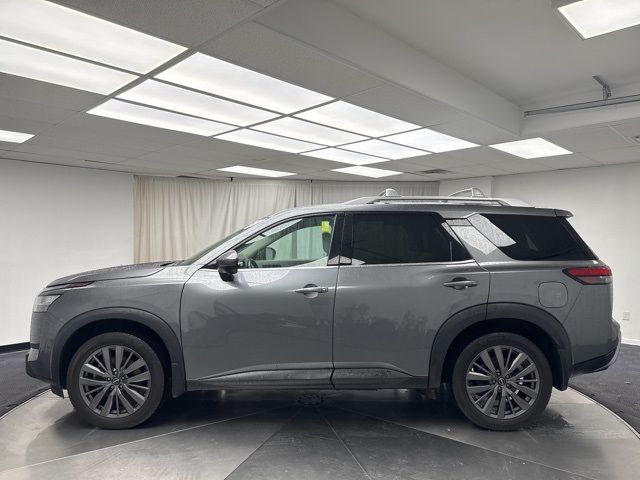 2022 Nissan Pathfinder SL