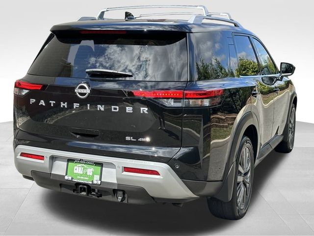 2022 Nissan Pathfinder SL