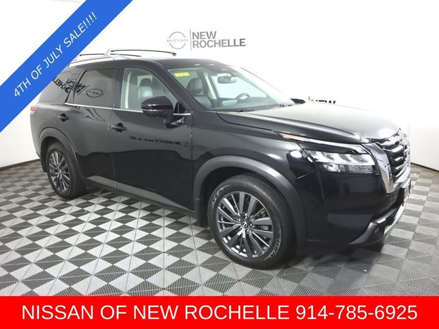 2022 Nissan Pathfinder SL