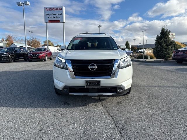 2022 Nissan Pathfinder SL