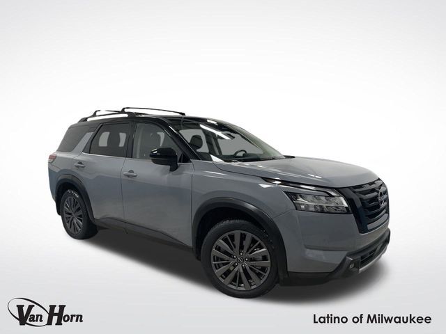 2022 Nissan Pathfinder SL