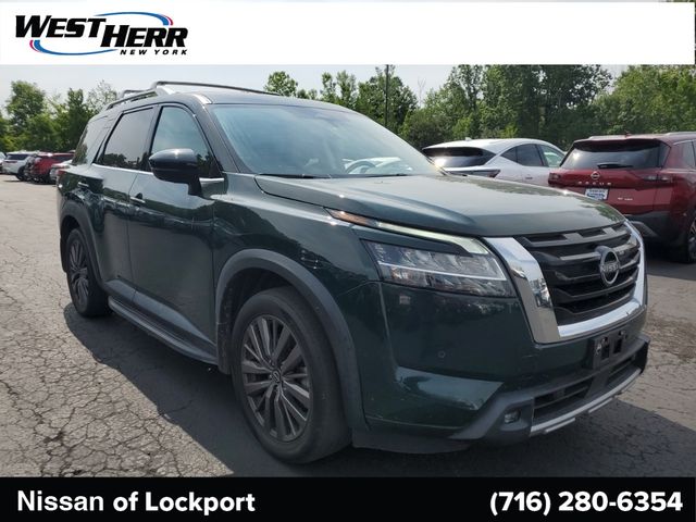 2022 Nissan Pathfinder SL