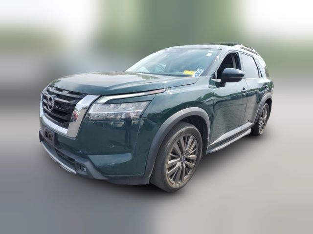 2022 Nissan Pathfinder SL