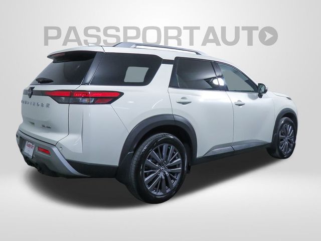 2022 Nissan Pathfinder SL