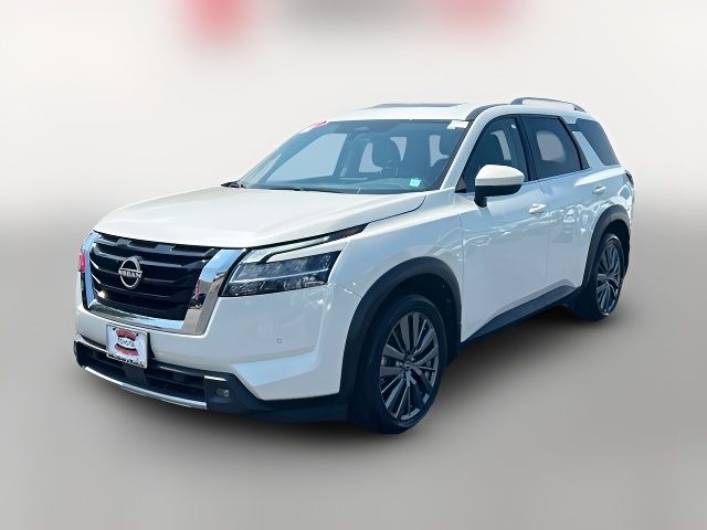 2022 Nissan Pathfinder SL