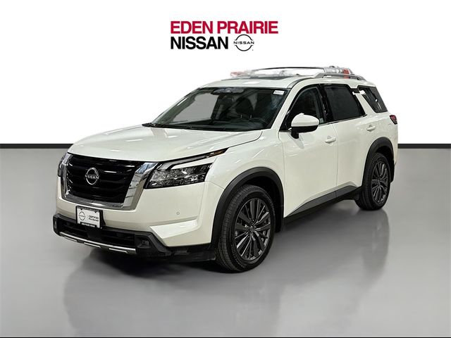 2022 Nissan Pathfinder SL