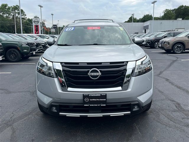 2022 Nissan Pathfinder SL