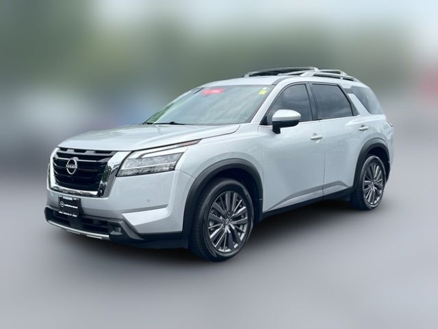 2022 Nissan Pathfinder SL