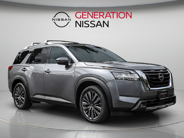 2022 Nissan Pathfinder SL