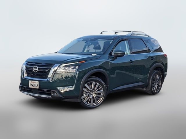 2022 Nissan Pathfinder SL