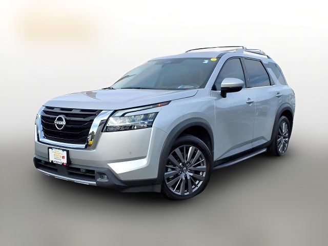 2022 Nissan Pathfinder SL