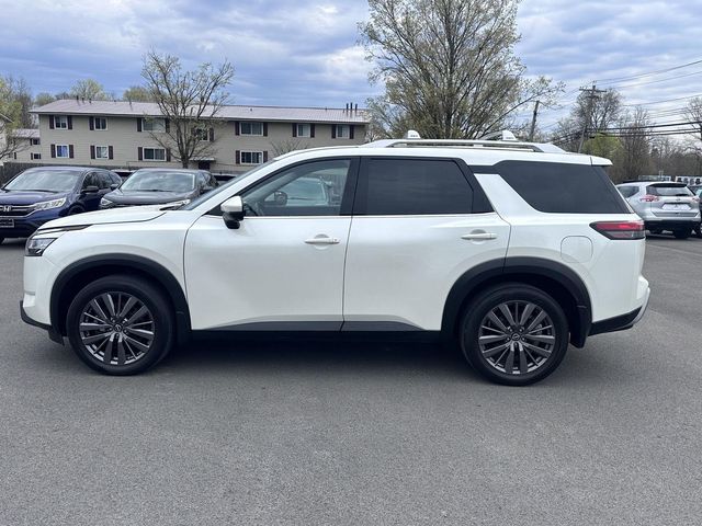 2022 Nissan Pathfinder SL