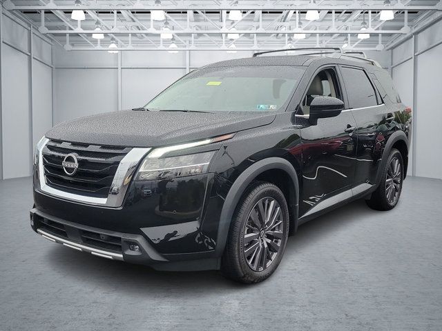 2022 Nissan Pathfinder SL