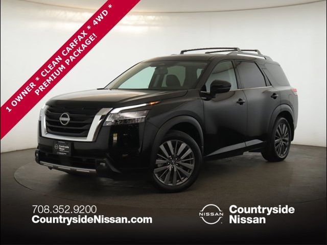 2022 Nissan Pathfinder SL