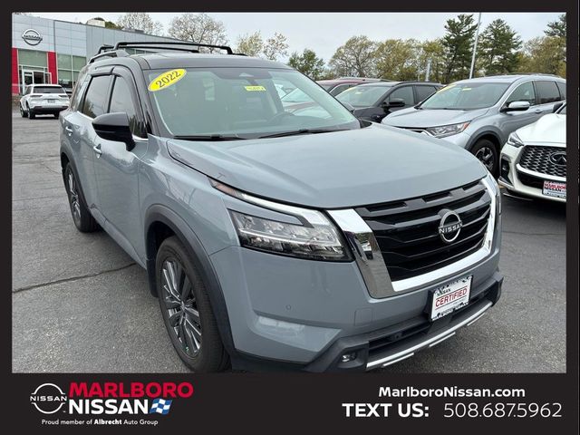 2022 Nissan Pathfinder SL
