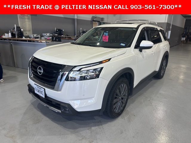 2022 Nissan Pathfinder SL