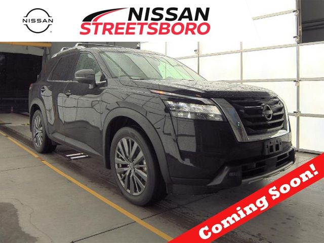 2022 Nissan Pathfinder SL