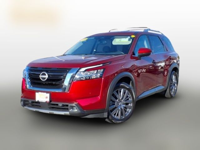 2022 Nissan Pathfinder SL