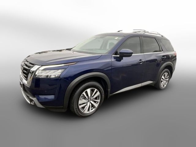 2022 Nissan Pathfinder SL