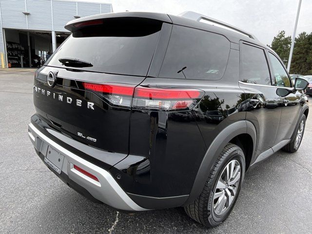 2022 Nissan Pathfinder SL