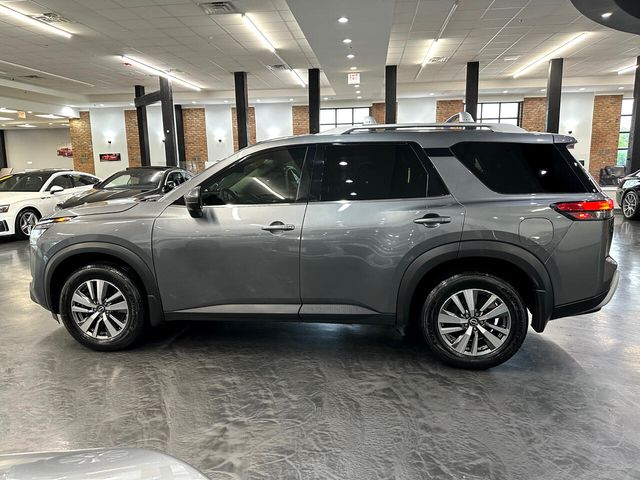 2022 Nissan Pathfinder SL