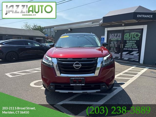 2022 Nissan Pathfinder SL