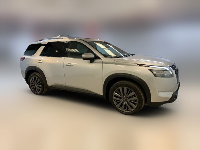 2022 Nissan Pathfinder SL