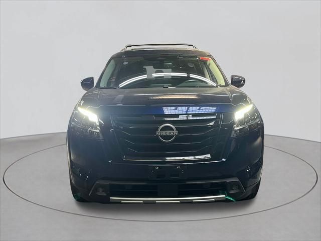 2022 Nissan Pathfinder SL