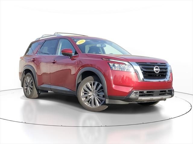 2022 Nissan Pathfinder SL