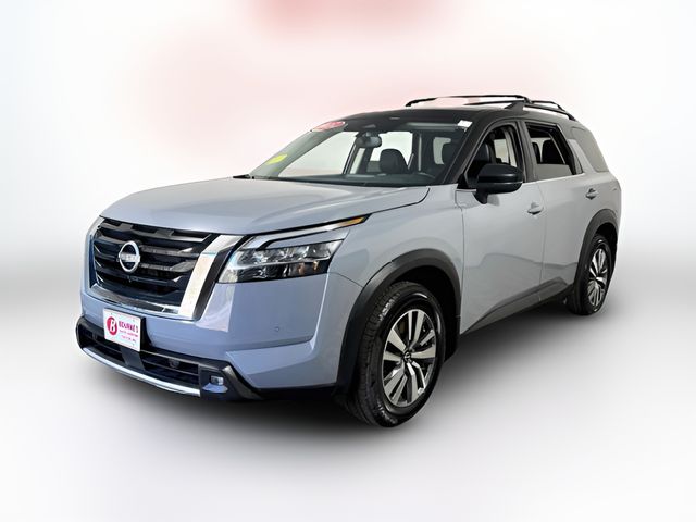 2022 Nissan Pathfinder SL