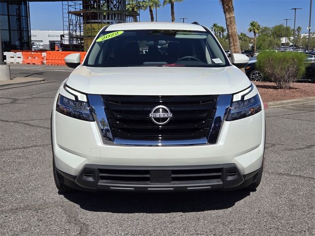 2022 Nissan Pathfinder SV