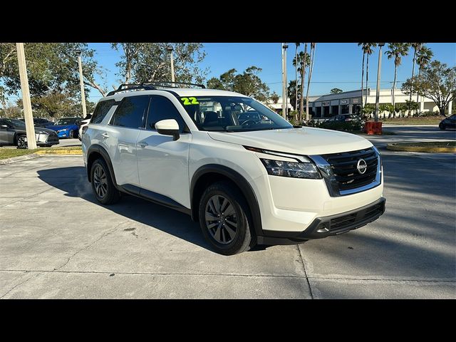 2022 Nissan Pathfinder SV